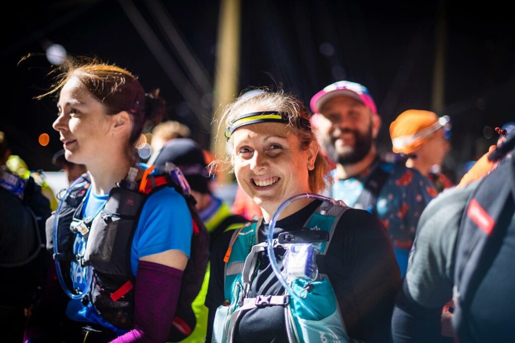 GB Ultra Glasgow to Edinburgh female ultra runners at startline