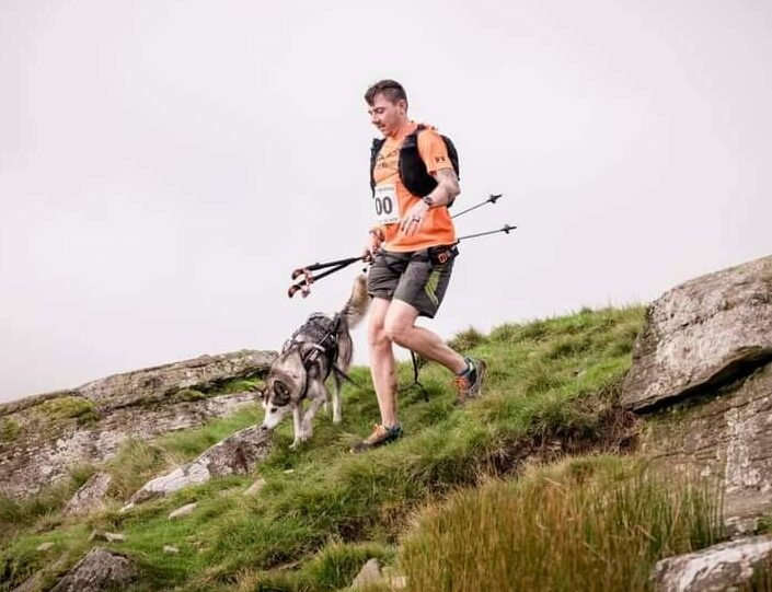 Dog ultra running on Cani-trail Ultras